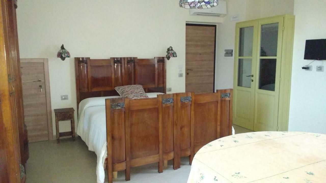 Agriturismo Cascina Poscallone อับเบียเตกรัสโซ ภายนอก รูปภาพ