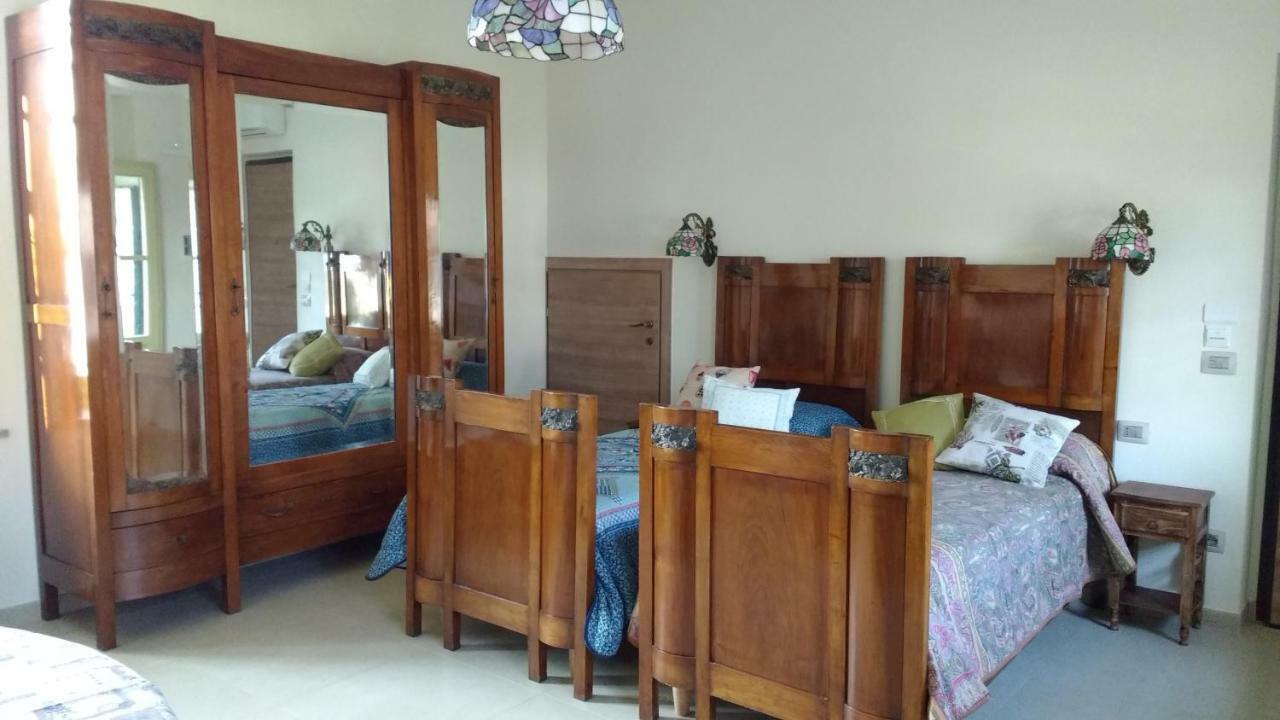 Agriturismo Cascina Poscallone อับเบียเตกรัสโซ ภายนอก รูปภาพ