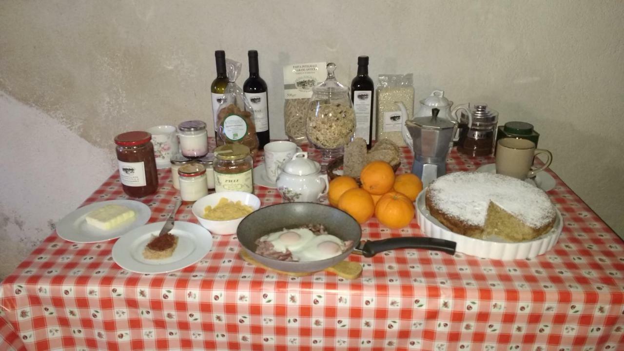 Agriturismo Cascina Poscallone อับเบียเตกรัสโซ ภายนอก รูปภาพ