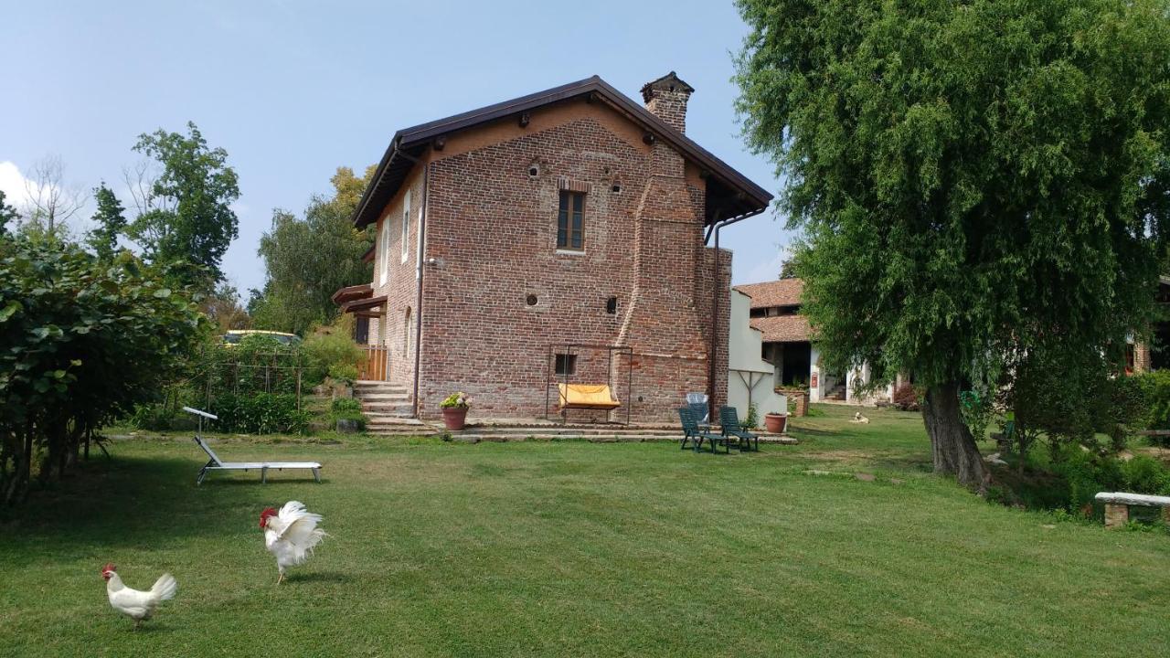 Agriturismo Cascina Poscallone อับเบียเตกรัสโซ ภายนอก รูปภาพ